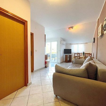 Apartments Capic Z Baška Екстериор снимка