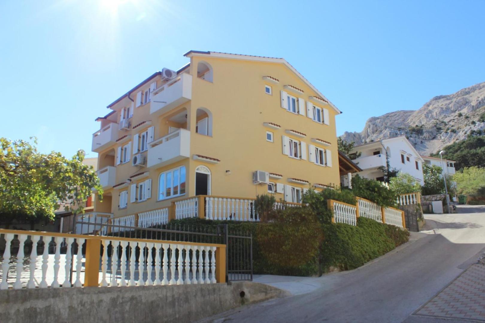 Apartments Capic Z Baška Екстериор снимка